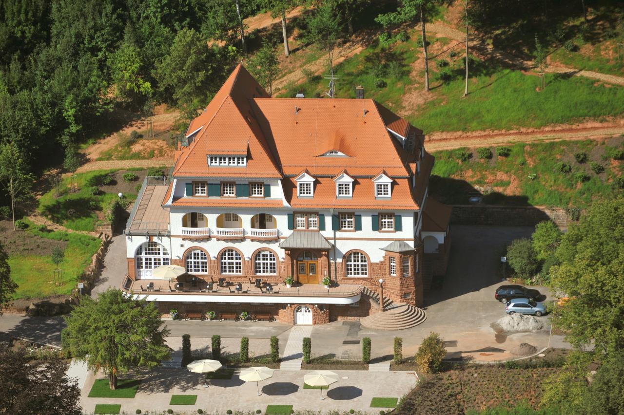 Jugendstilhotel Trifels Аннвайлер-ам-Трифельс Экстерьер фото
